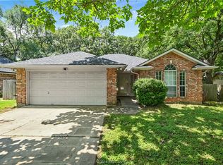 200 Copper Falls Dr, Bryan, TX 77803