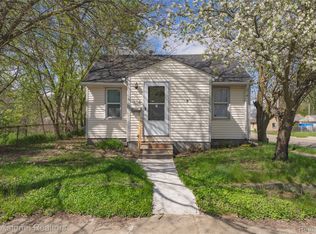 524 Luther Ave, Pontiac, MI 48341