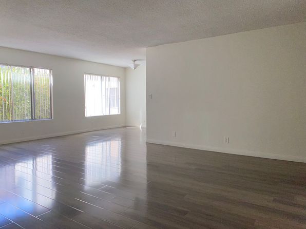 321 S Clark Dr #N209