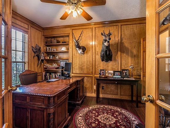 4th image of 1918 Hillside Oak Ln