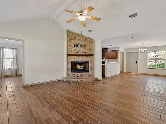3rd image of 102 N Moore St