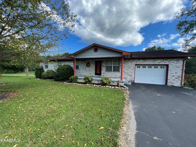 368 Middlesboro Rd, La Follette, TN, 37766