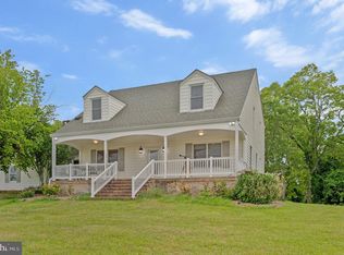 8389 Meadows Rd, Warrenton, VA 20186