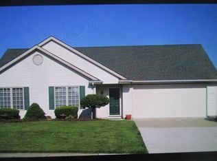 1403 Autumn Ln, Auburn, IN