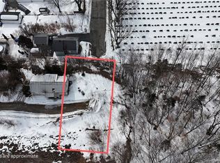 39 Collin Ave, Edmundston, NB E3V 1N4