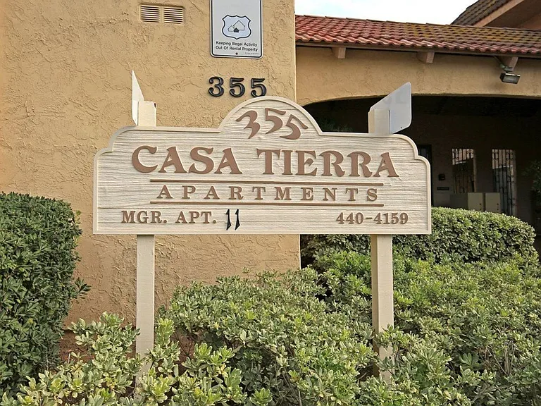Casa Tierra Apartments — Photo 2