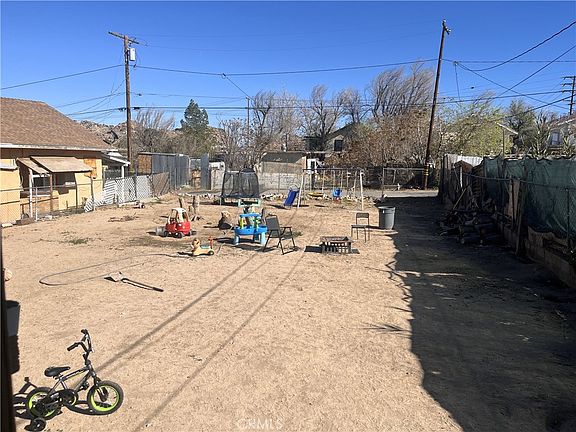 3rd image of 15565 4th St