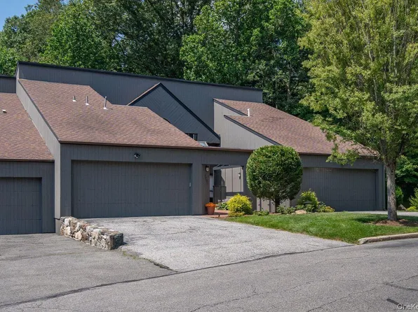 408 Pine Grove Lane, Hartsdale, NY 10530