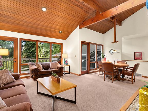 5th image of 114 210th Avenue NE