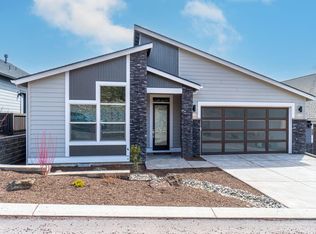 2988 NW Hidden Ridge Dr, Bend, OR 97703