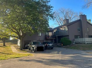 112723 Hundertmark Rd, Chaska, MN 55318