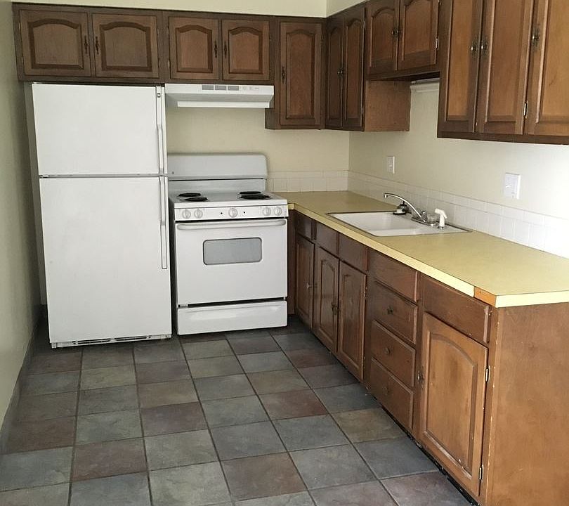 1st image of 815 E Ivinson St APT 5