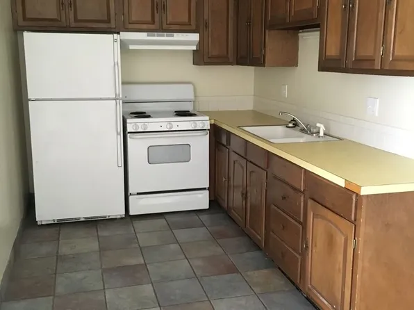 815 E Ivinson St APT 5, Laramie, WY 82070