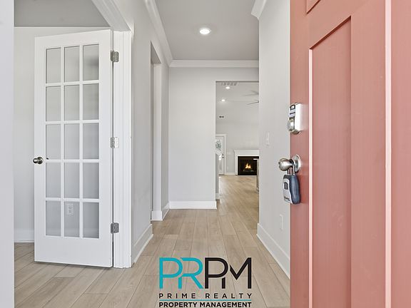 3rd image of 2 Thornfield Dr #2