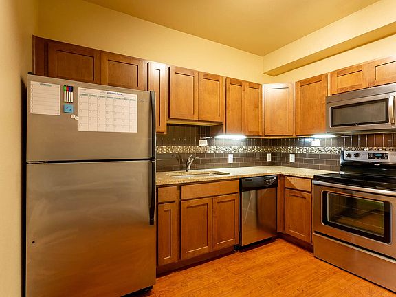 1350 College Ave Kitchen