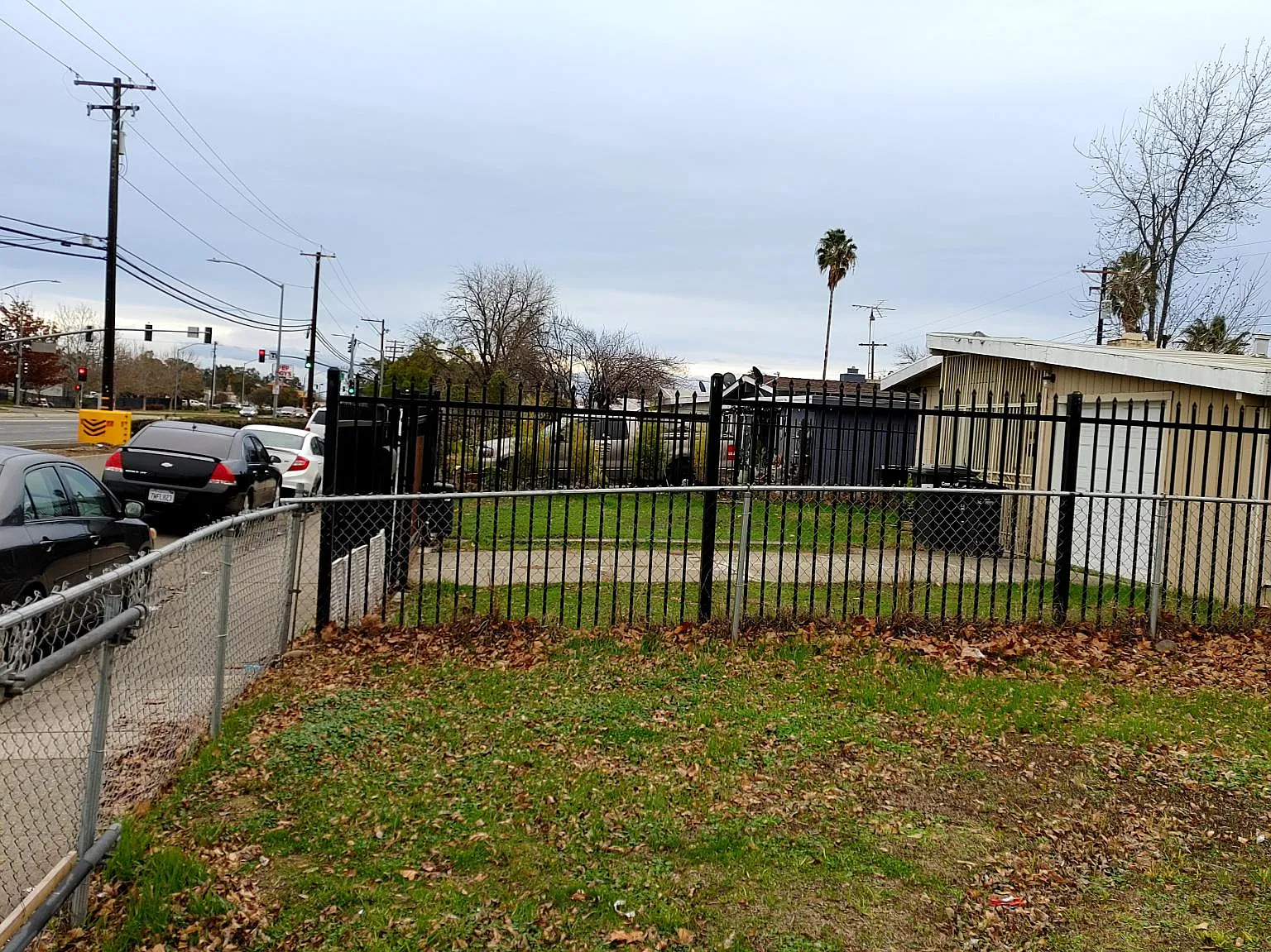 3 bed, 1040 sqft, $2,200 — Photo 3