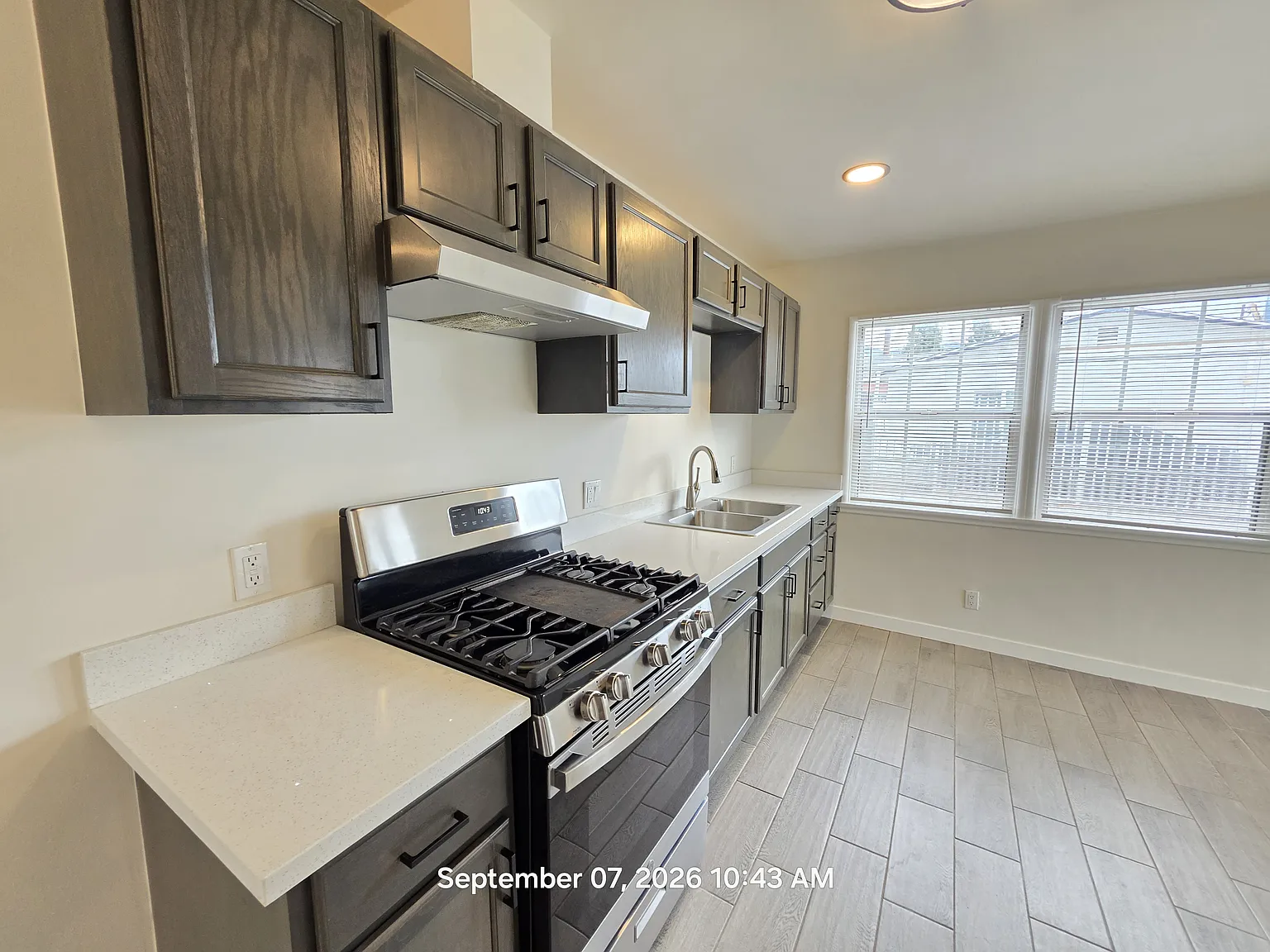 1 bed, 750 sqft, $2,200 — Photo 4
