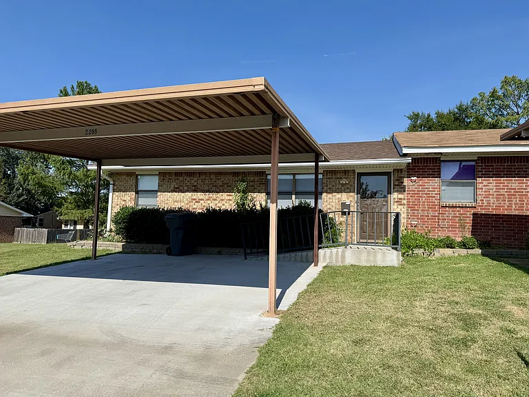 2208 Shenandoah Dr — Photo 26