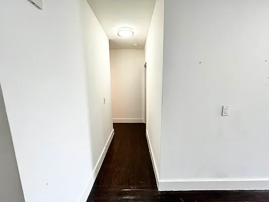 Rented by EastMount Realty LLC | media 5