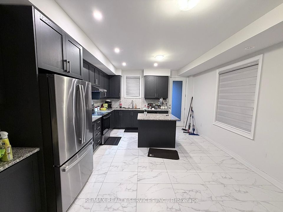 1st image of 371 Inspire Blvd