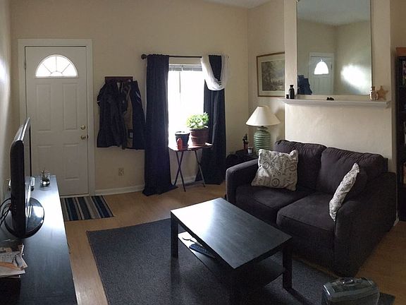 pic 5 living room
