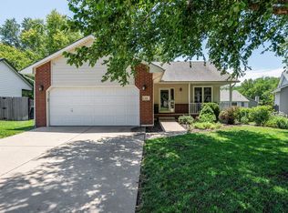 321 E Quivira Cir, Kechi, KS 67067