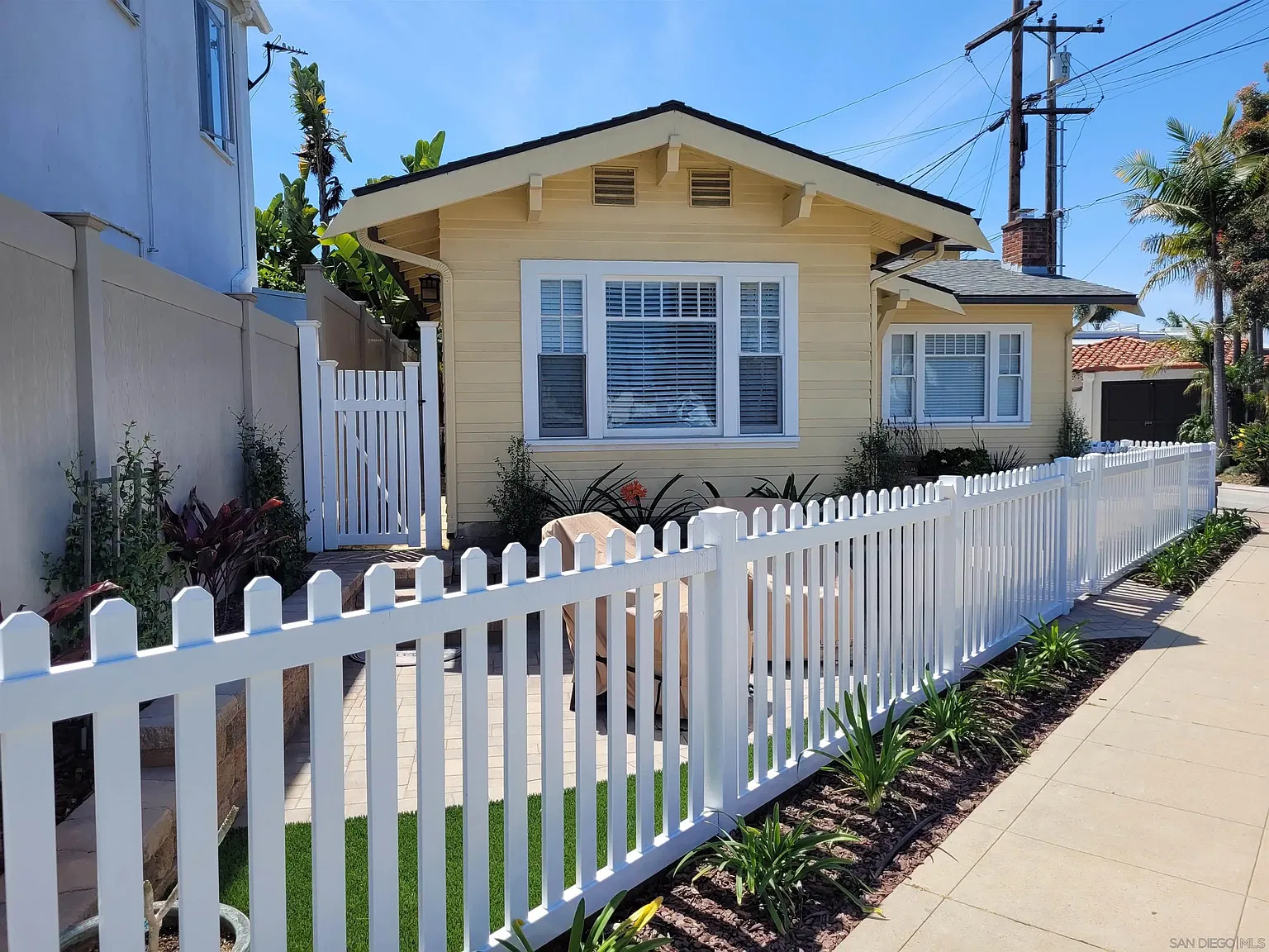 2 bed, 2.0 bath, 860 sqft, $5,000 — Photo 3