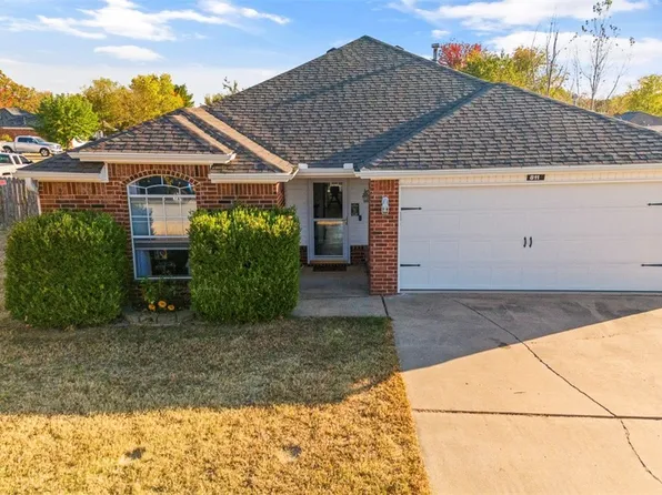 811 Sunflower St, Centerton, AR 72719