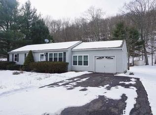 37 Trestle Ln, Clinton Corners, NY 12514