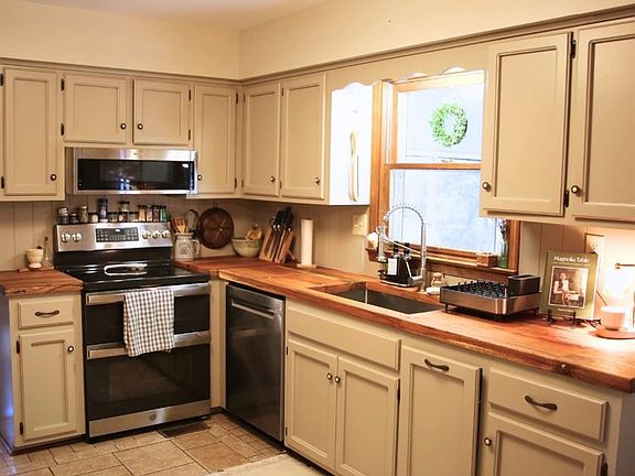 5th image of 247 Highway 165