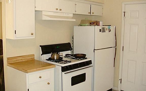 5th image of 14525 Oakwood Ln