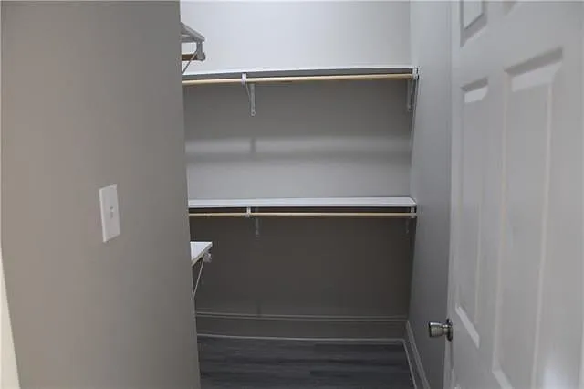 2423 Saint Roch Ave — Photo 13
