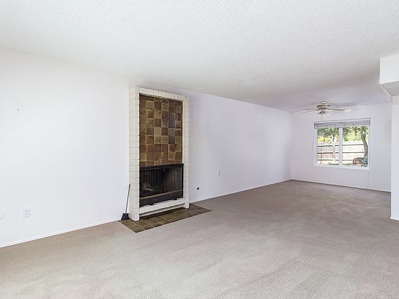 3rd image of 6271 Lake Shore Dr