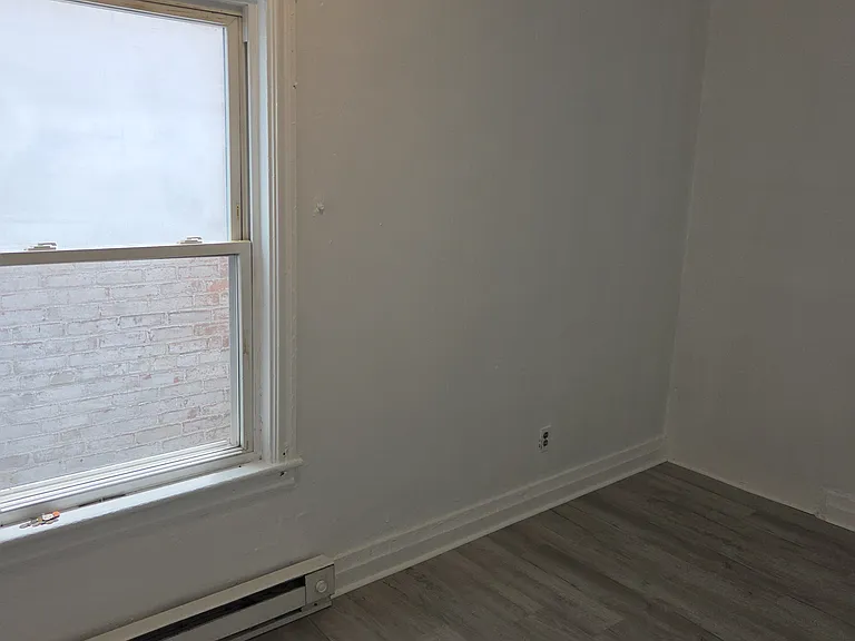 100-102 N 9th St — Photo 11
