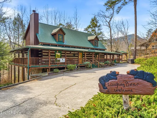 1515 Bluff Ridge Rd, Pigeon Forge, TN 37876
