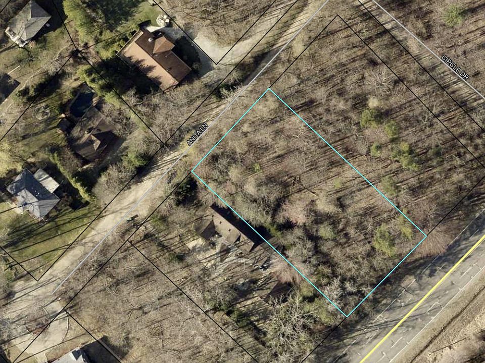 1st image of 4 Anita Ln