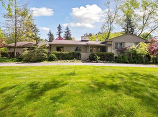 30700 Kirk Ln, Franklin, MI 48025