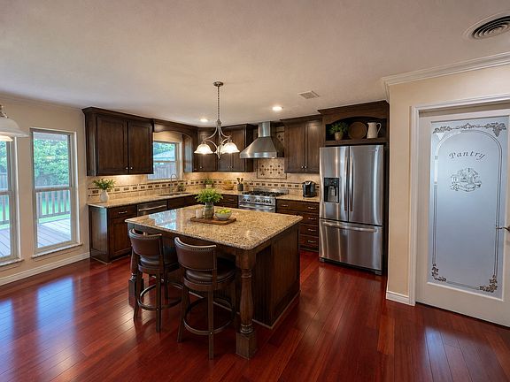 4th image of 3203 Lemmontree Ln