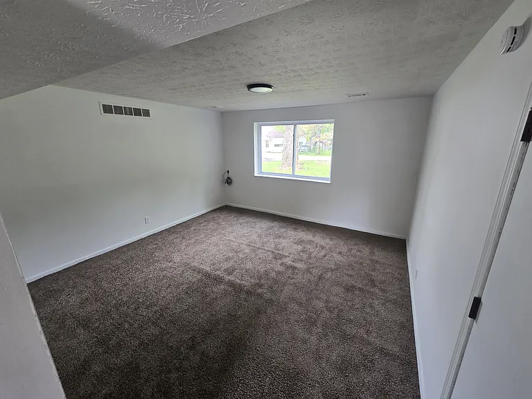 2672 Chelsea Dr #B — Photo 3