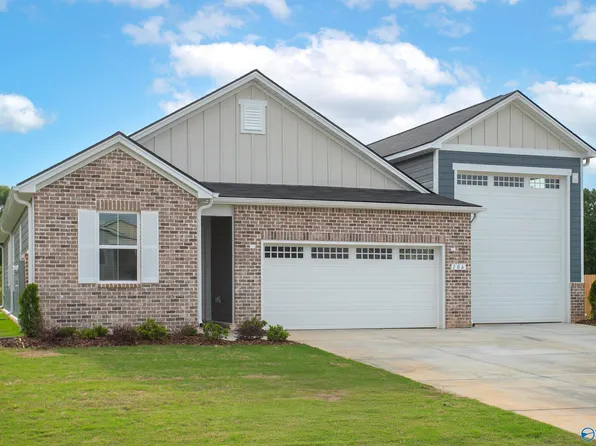 106 Jude Ln, Hazel Green, AL 35750