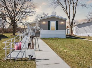 14 San Carlos St, Belleville, MI 48111