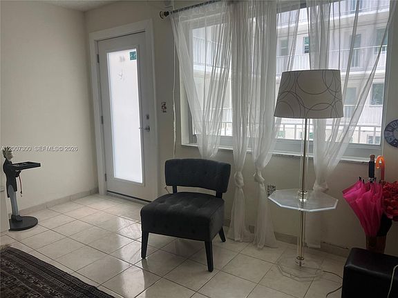 2nd image of 1820 James Ave APT 4E