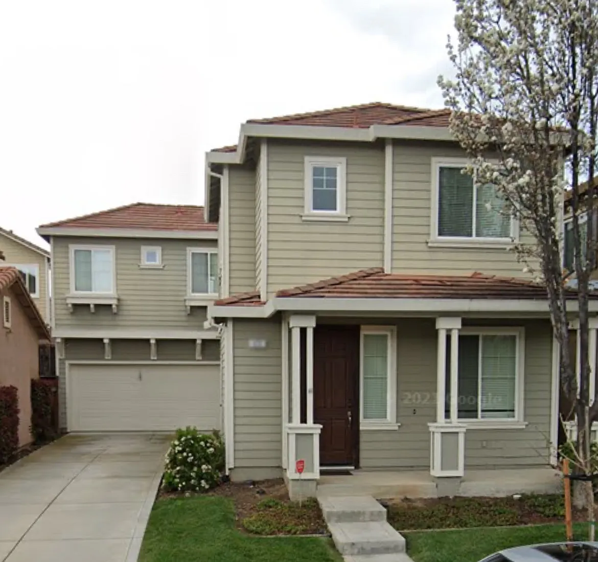 473 Silverwood St photo 1
