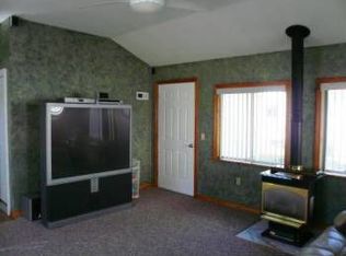 463 Douglas Rd, Lowell, MA 01852