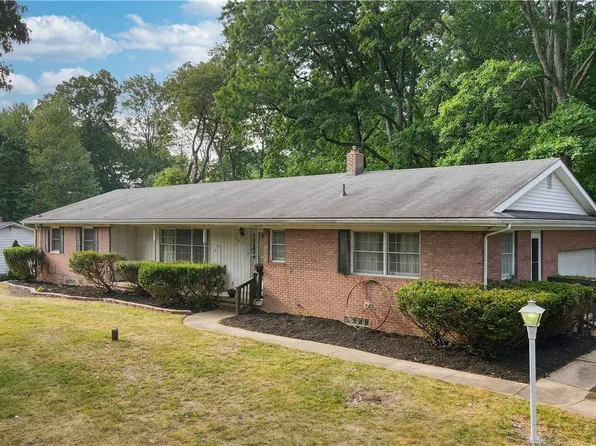 644 Lynnview St SW, Hartville, OH 44632