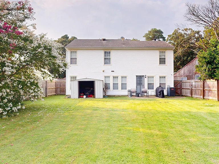 4936 Fountain Hall Dr — Photo 22