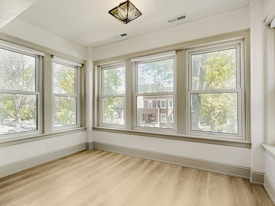 Front sunroom