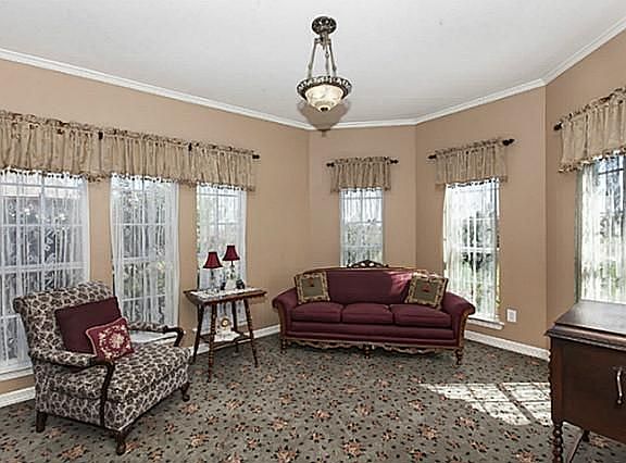 3rd image of 527 Christopher Ct