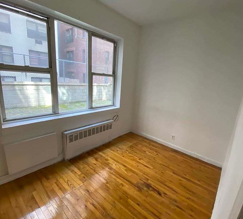 1st image of 450 W 58th St #2FE