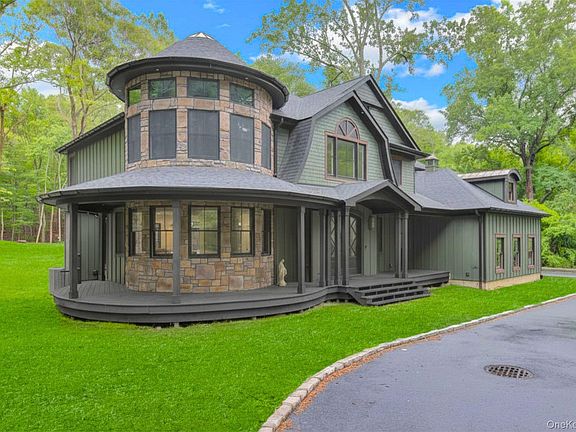 2nd image of 301 Old Mill Road
